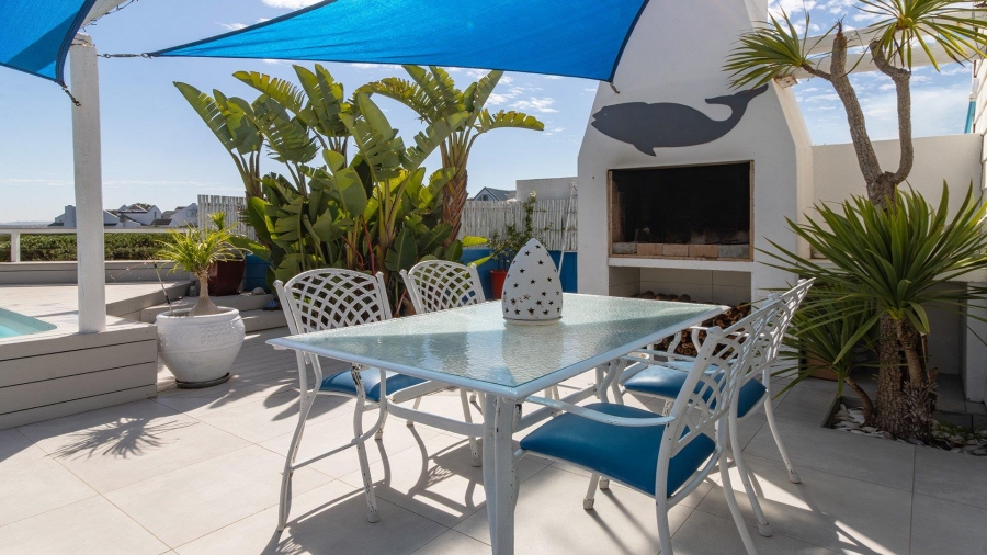 4 Bedroom Property for Sale in Grotto Bay Western Cape